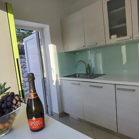 Dream View Penthouse With Jacuzzi Hvar Town