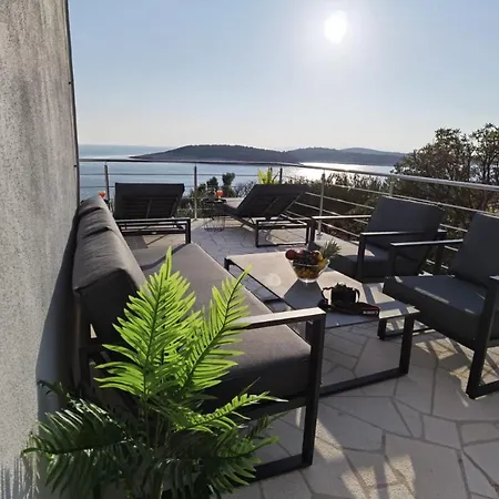 Dream View Penthouse With Jacuzzi Appartamento Hvar Town